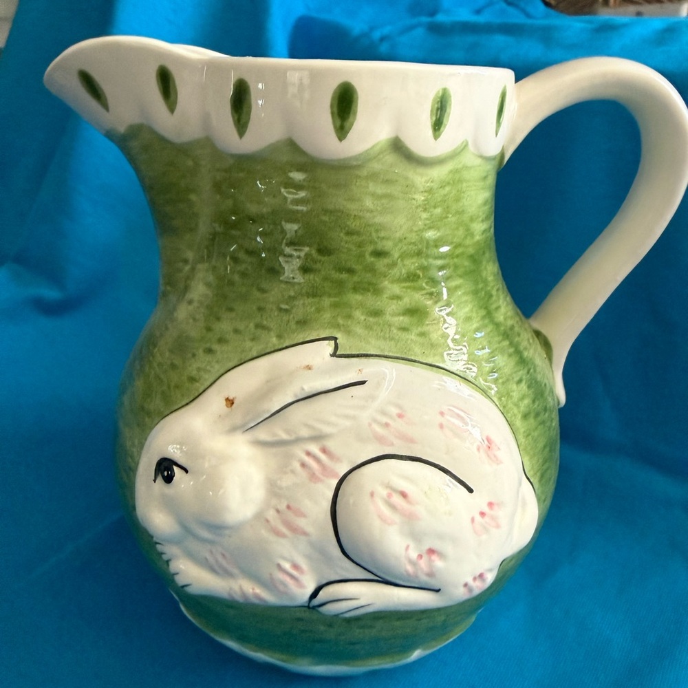Sigma Beauty Green and White Ceramic Bunny Pitcher